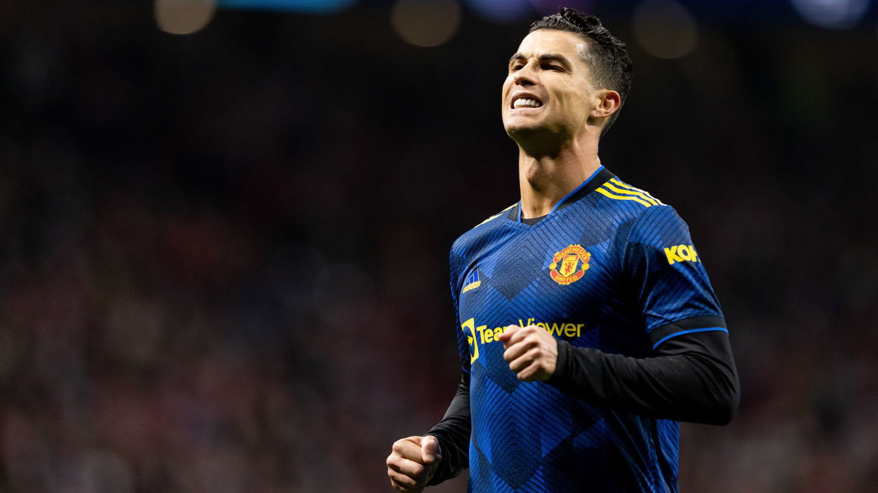 MADRID, SPAIN - FEBRUARY 23: Cristiano Ronaldo of Manchester United looks dejected during the UEFA Champions League Round Of Sixteen Leg One match between Atletico Madrid and Manchester United at Wanda Metropolitano on February 23, 2022 in Madrid, Spain.