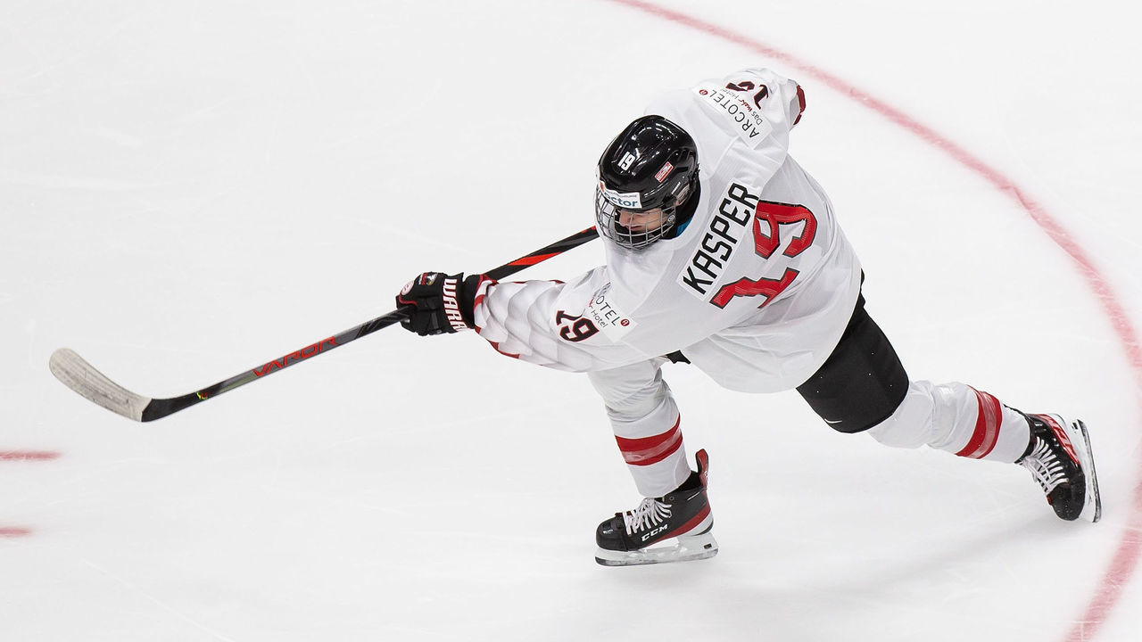 EDMONTON, AB - DECEMBER 26: Marco Kasper #19 of Austria skates against the United States during the 2021 IIHF World Junior Championship at Rogers Place on December 26, 2020 in Edmonton, Canada.