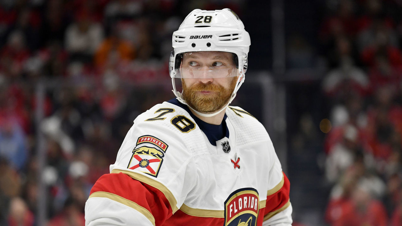 WASHINGTON, DC - MAY 07: Panthers right wing Claude Giroux (28) reacts during game 3 of the first round of the Stanley Cup Playoffs between the Florida Panthers and Washington Capitals National Hockey League game on May 7, 2022 at Capital One Arena in Washington, D.C..