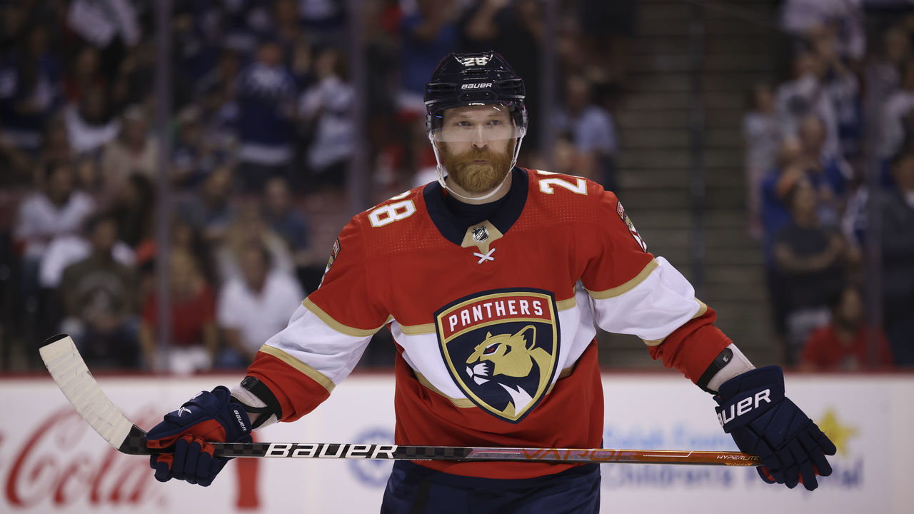 MIAMI, FL - April 6: Florida Panthers right wing Claude Giroux (28) shows his frustration after a Toronto goal during the game between the Toronto Maple Leafs and the Florida Panthers on Tuesday, April 6, 2022 at FLA Live Arena in Sunrise, FL