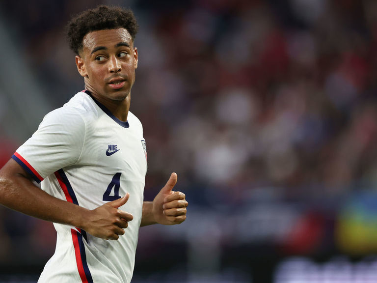 USMNT's Tyler Adams is one of Premier League's top d-mids: Jesse Marsch