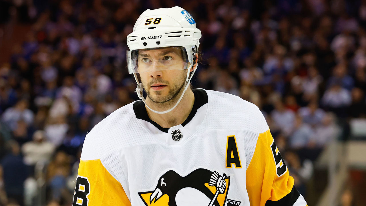 NEW YORK, NY - MAY 11: Pittsburgh Penguins defenseman Kris Letang (58) during game 5 of round 1 of the Stanley Cup Playoffs between the New York Rangers and the Pittsburgh Penguins on May 11, 2022 at Madison Square Garden in New York City, New York