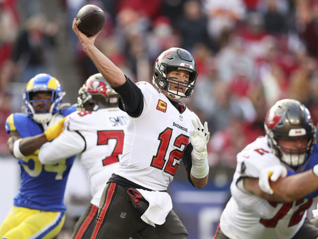 Football: NFL Playoffs: Tampa Bay Buccaneers QB Tom Brady (12) in action, passing vs Los Angeles Rams at Raymond James Stadium. Tampa, FL 1/23/2022 CREDIT: Simon Bruty