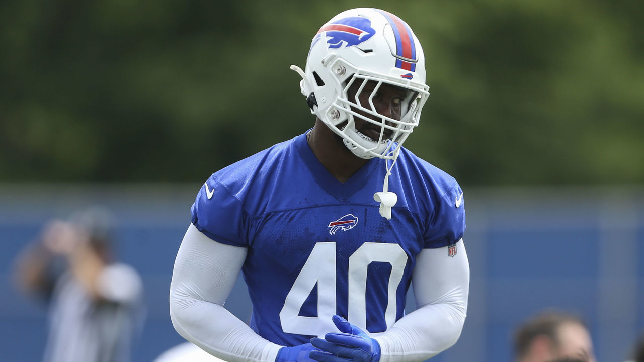 ORCHARD PARK, NEW YORK - JUNE 15: Von Miller #40 of the Buffalo Bills looks on during Bills mini camp on June 15, 2022 in Orchard Park, New York.