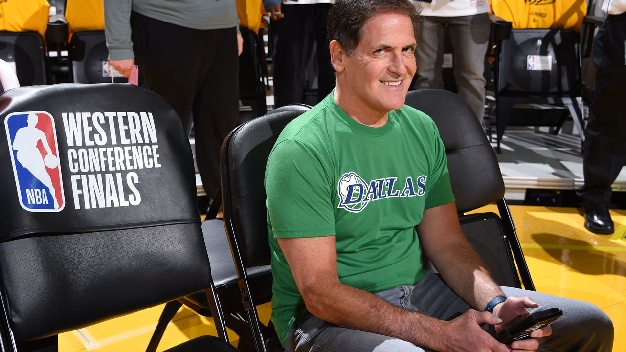 SAN FRANCISCO, CA - MAY 20: Dallas Mavericks Owner, Mark Cuban smiles during Game 2 of the 2022 NBA Playoffs Western Conference Finals on May 20, 2022 at Chase Center in San Francisco, California. NOTE TO USER: User expressly acknowledges and agrees that, by downloading and or using this photograph, user is consenting to the terms and conditions of Getty Images License Agreement. Mandatory Copyright Notice: Copyright 2022 NBAE