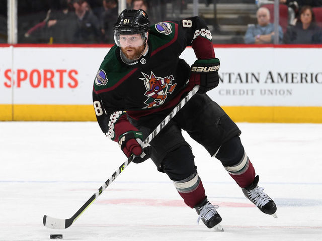 GLENDALE, ARIZONA - APRIL 23: Phil Kessel #81 of the Arizona Coyotes skates with the puck against the St Louis Blues at Gila River Arena on April 23, 2022 in Glendale, Arizona.