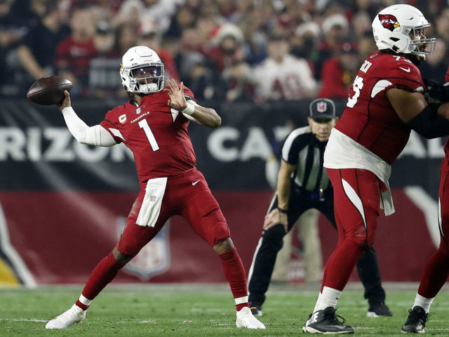 GLENDALE, ARIZONA - DECEMBER 25: Quarterback Kyler Murray #1 of the Arizona Cardinals throws during the second half of the game /ainat State Farm Stadium on December 25, 2021 in Glendale, Arizona. The Colts beat the Cardinals 22-16.