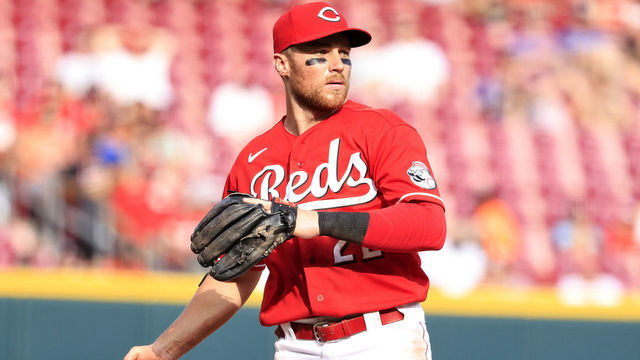 CINCINNATI, OHIO - JULY 02: Brandon Drury #22 of the Cincinnati Reds throws the ball to first base in the game against the Atlanta Braves at Great American Ball Park on July 02, 2022 in Cincinnati, Ohio.