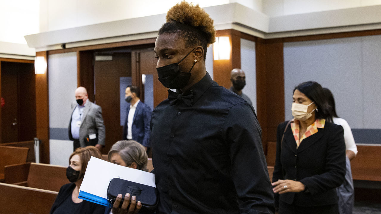 LAS VEGAS, NEVADA - NOVEMBER 22: Former Las Vegas Raiders player Henry Ruggs III appears in court at the Regional Justice Center on November 22, 2021 in Las Vegas, Nevada. Ruggs has been ordered to wear an ankle monitor to measure his alcohol level after he missed a court-ordered test. Ruggs faces DUI charges after a fatal car crash.