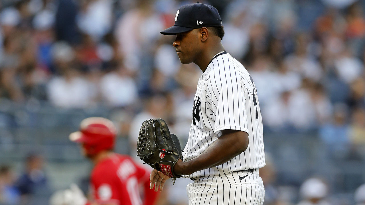 Yankees right-hander Luis Severino exits start with right shoulder