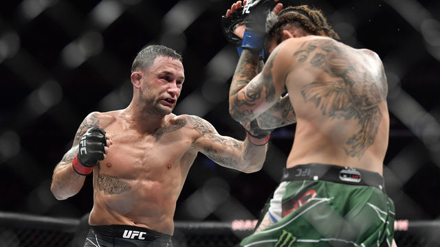 NEW YORK, NEW YORK - NOVEMBER 06: (L-R) Frankie Edgar punches Marlon Vera of Ecuador in their bantamweight fight during the UFC 268 event at Madison Square Garden on November 06, 2021 in New York City.