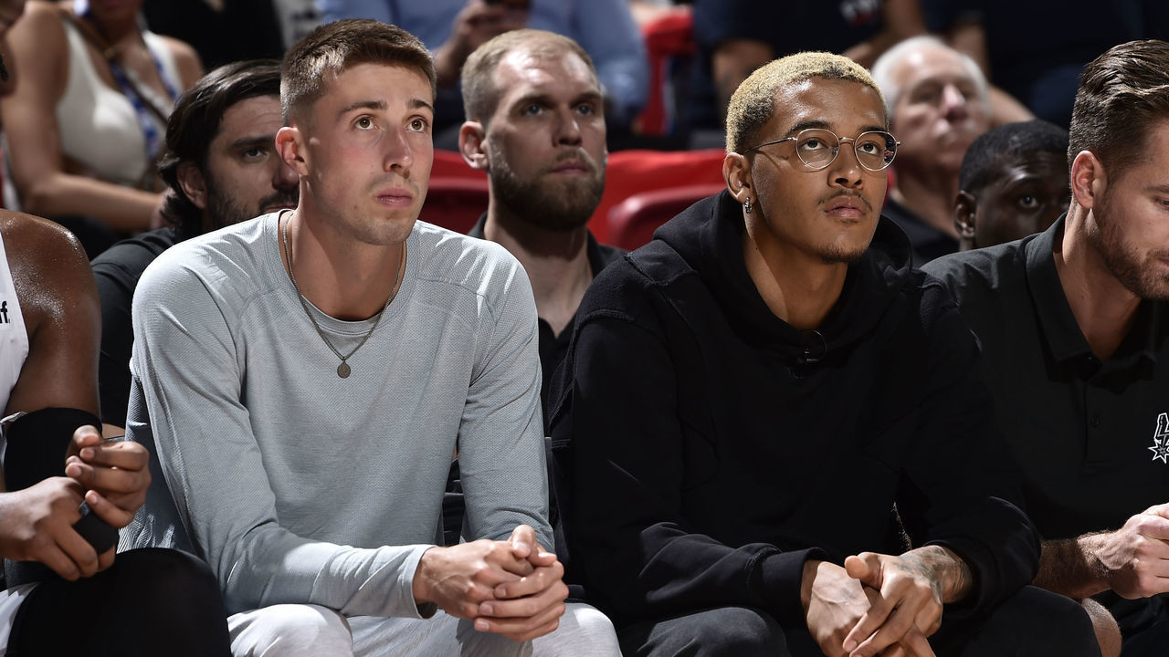 LAS VEGAS, NV - JULY 16: Joe Wieskamp #15 and Jeremy Sochan #10 of the San Antonio Spurs looks on during the game against the Memphis Grizzlies during the 2022 Las Vegas Summer League on July 16, 2022 at the Thomas & Mack Center in Las Vegas, Nevada NOTE TO USER: User expressly acknowledges and agrees that, by downloading and/or using this Photograph, user is consenting to the terms and conditions of the Getty Images License Agreement. Mandatory Copyright Notice: Copyright 2022 NBAE