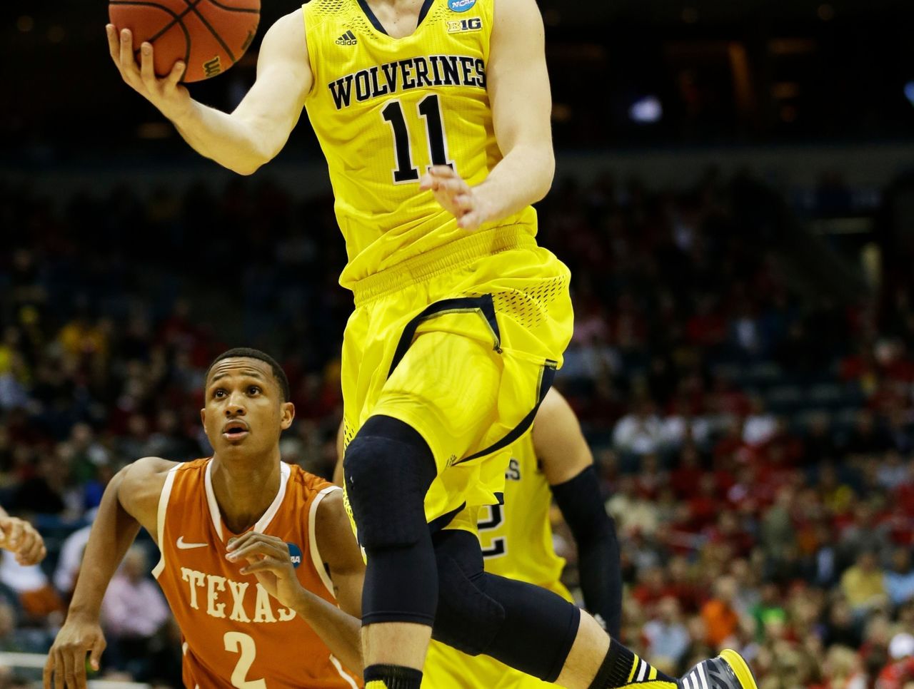 Nik stauskas michigan top jersey