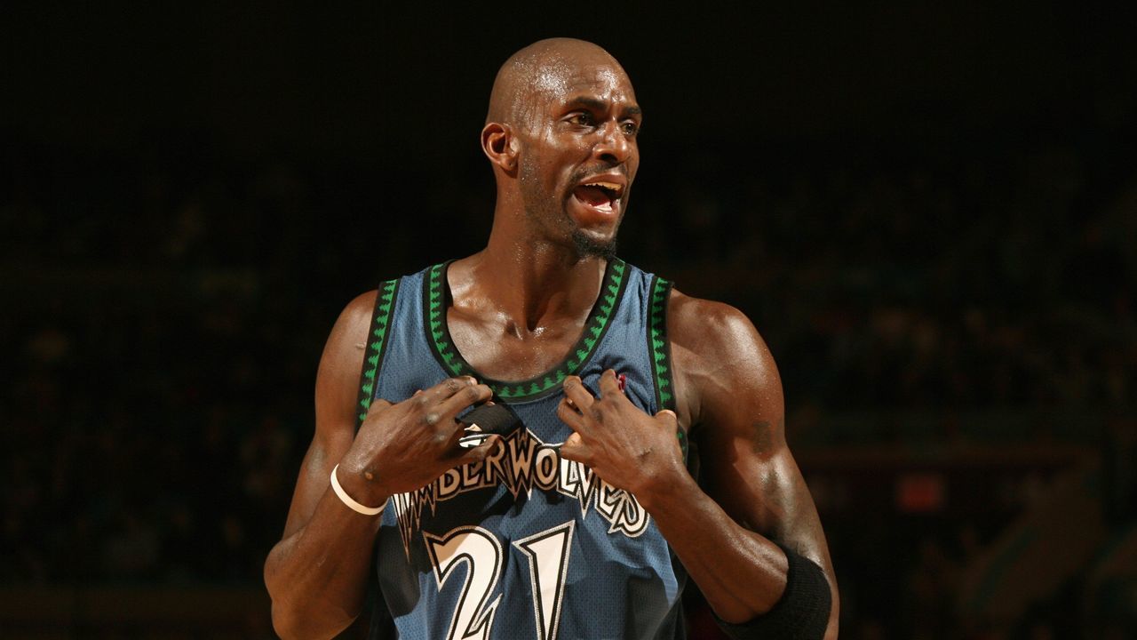 NEW YORK - APRIL 6: Kevin Garnett #21 of the Minnesota Timberwolves reacts during the game against the New York Knicks at Madison Square Garden on April 6, 2007 in New York, New York. The Timberwolves won 99-94. NOTE TO USER: User expressly acknowledges and agrees that, by downloading and/or using this Photograph, user is consenting to the terms and conditions of the Getty Images License Agreement. Mandatory Copyright Notice: Copyright 2007 NBAE