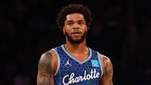 NEW YORK, NEW YORK - MARCH 30: Miles Bridges #0 of the Charlotte Hornets in action against the New York Knicks at Madison Square Garden on March 30, 2022 in New York City. Charlotte Hornets defeated the New York Knicks 125-114.