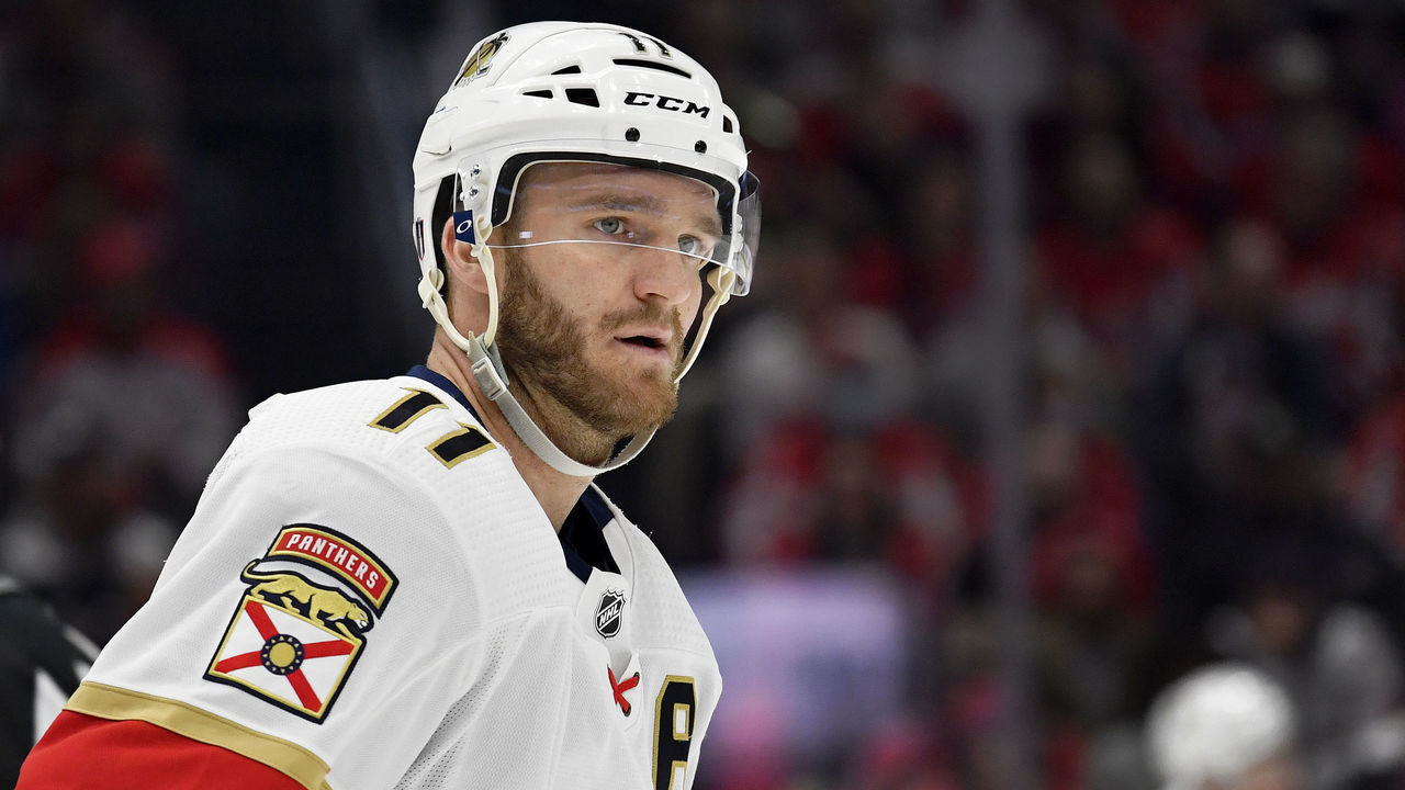 WASHINGTON, DC - MAY 09: Panthers left wing Jonathan Huberdeau (11) looks up ice after a whistle during game 4 of the first round of the Stanley Cup Playoffs between the Florida Panthers and Washington Capitals National Hockey League game on May 9, 2022 at Capital One Arena in Washington, D.C..