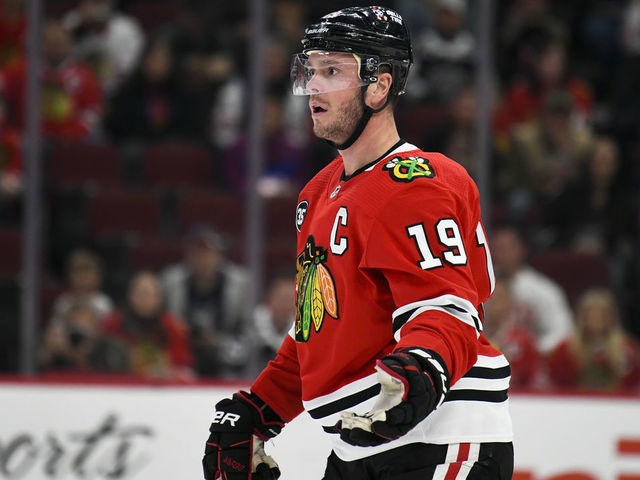 CHICAGO, IL - APRIL 25: Chicago Blackhawks Center Jonathan Toews (19) reacts to a penalty called against him during a NHL game between the Philadelphia Flyers and Chicago Blackhawks on April 25, 2022 at the United Center in Chicago, IL.