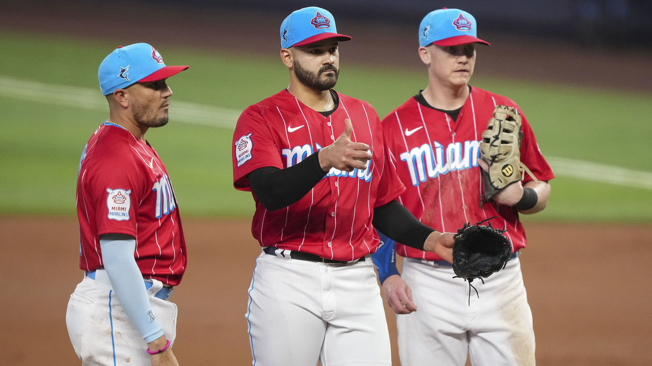 Marlins place OF Avisail Garcia (back) on IL