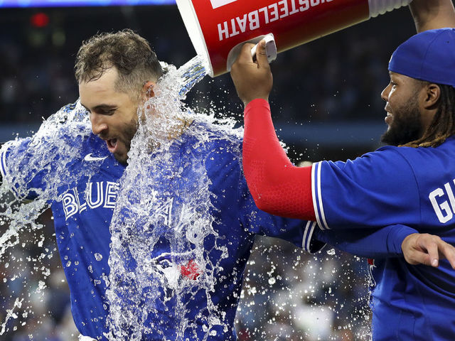 Springer's slam lifts Blue Jays past Cardinals for 7th straight win | theScore.com