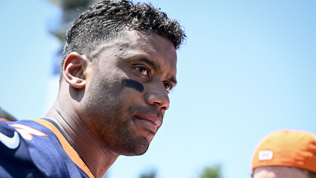 Russell Wilson ushers in new Denver Broncos era, in a hurry to win 