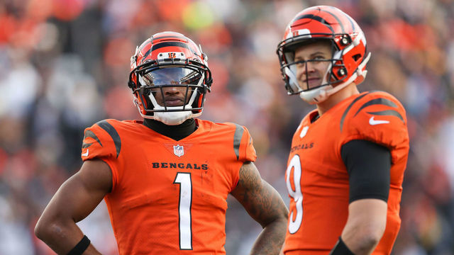 CINCINNATI, OH - NOVEMBER 28: Cincinnati Bengals wide receiver Ja'Marr Chase (1) and quarterback Joe Burrow (9) look at the scoreboard during a stop in play during the game against the Pittsburgh Steelers and the Cincinnati Bengals on November 28, 2021, at Paul Brown Stadium in Cincinnati, OH.