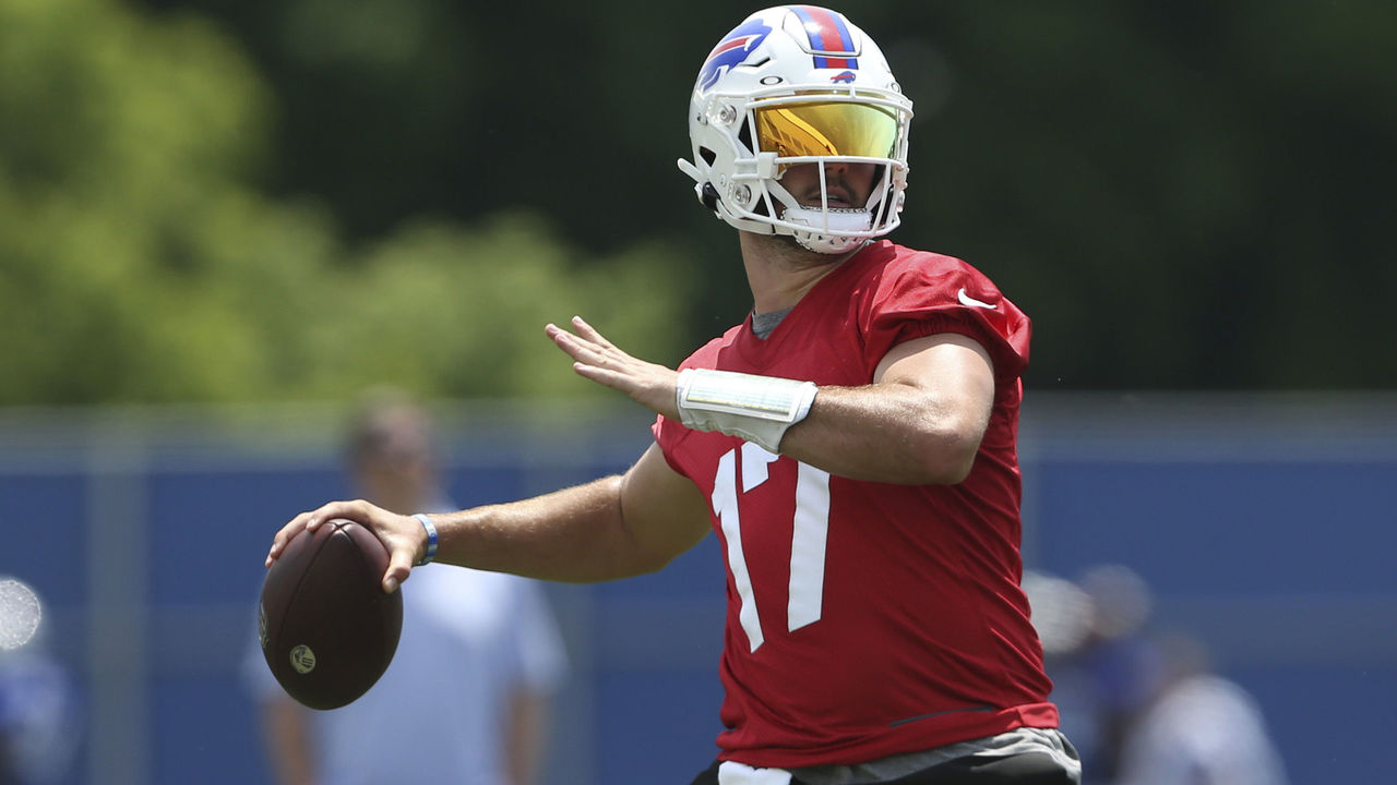 Bills' Allen downplays practice scuffle: 'Pushing each other to be