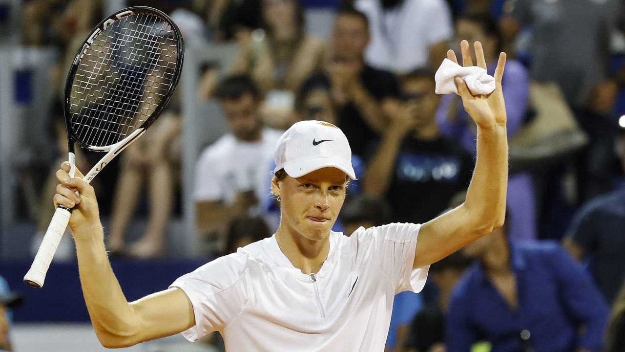 UMAG, CROATIA - JULY 31: Jannik Sinner of Italy celebrates victory over Carlos Alcaraz of Spain during the men's singles final match on Day 8 of the 2022 Croatia Open Umag at Goran Ivanisevic ATP Stadium on July 31, 2022 in Umag, Croatia.