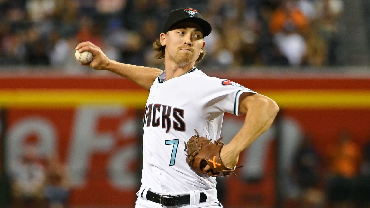 PHOENIX, ARIZONA - JULY 26: Luke Weaver #7 of the Arizona Diamondbacks pitches against the San Francisco Giants during the fifth inning of the MLB game at Chase Field on July 26, 2022 in Phoenix, Arizona. The Diamondbacks defeated the Giants 7-3.