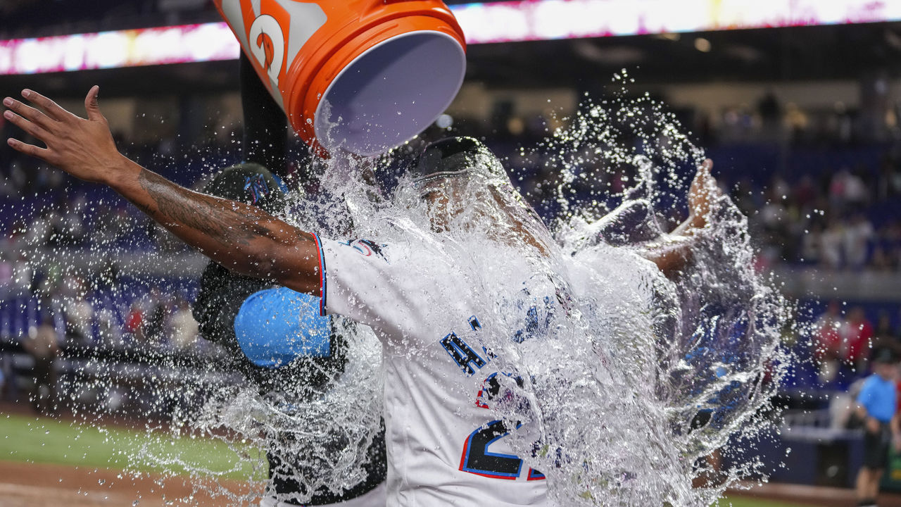 Sandy Alcantara tosses complete-game as Marlins top Yankees