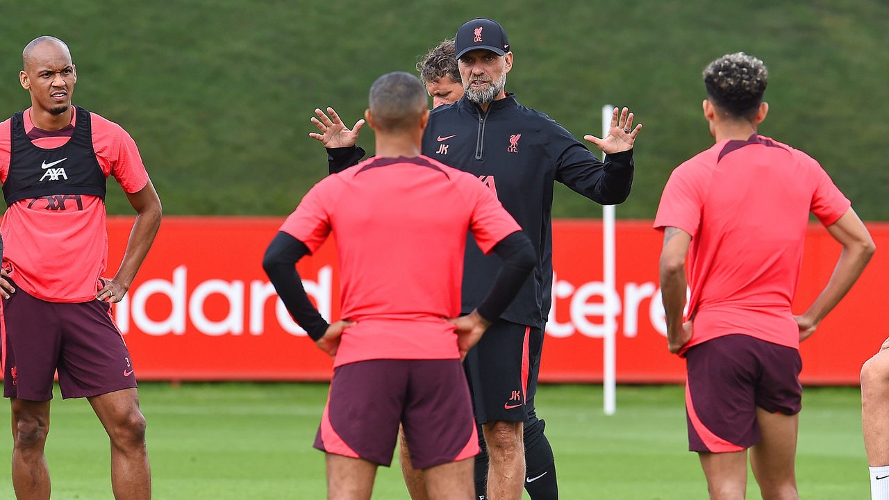 KIRKBY, ENGLAND - AUGUST 04: (THE SUN OUT. THE SUN ON SUNDAY OUT) Jurgen Klopp manager of Liverpool during a training session at AXA Training Centre on August 04, 2022 in Kirkby, England.