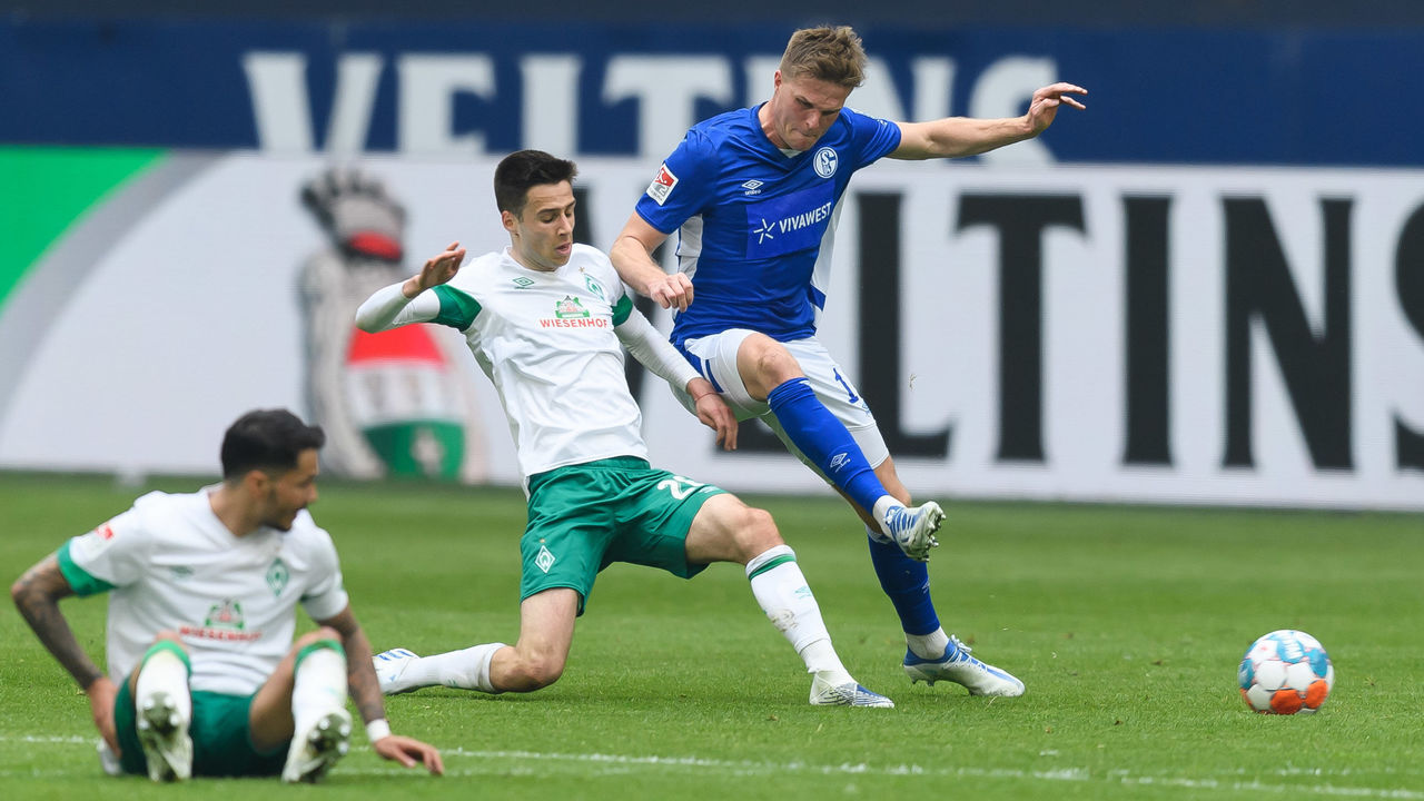 Fallen Giants Werder Bremen Schalke Geared Up For Bundesliga Return Thescore Com Fallen Giants Werder Bremen Schalke Geared Up For Bundesliga Return Thescore Com