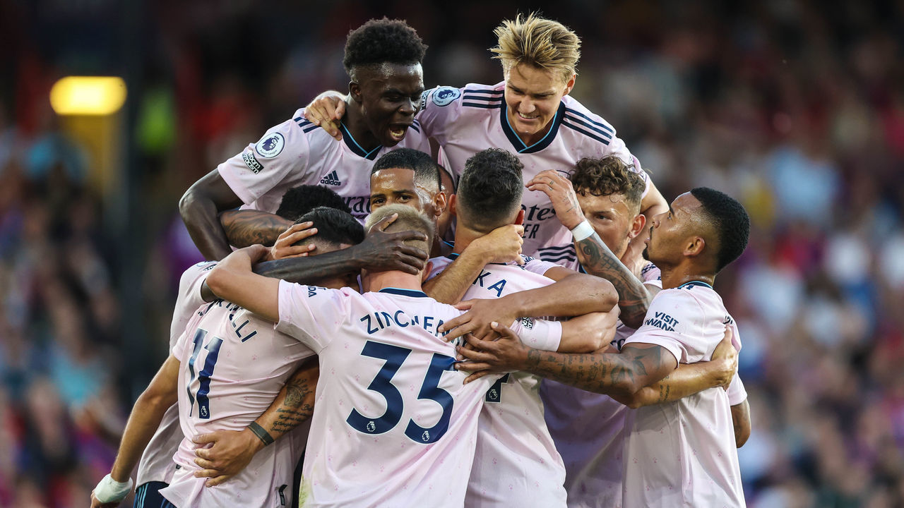 LONDON, ENGLAND - AUGUST 05: Arsenal celebrate their opening goal during the Premier League match between Crystal Palace and Arsenal FC at Selhurst Park on August 5, 2022 in London, United Kingdom.