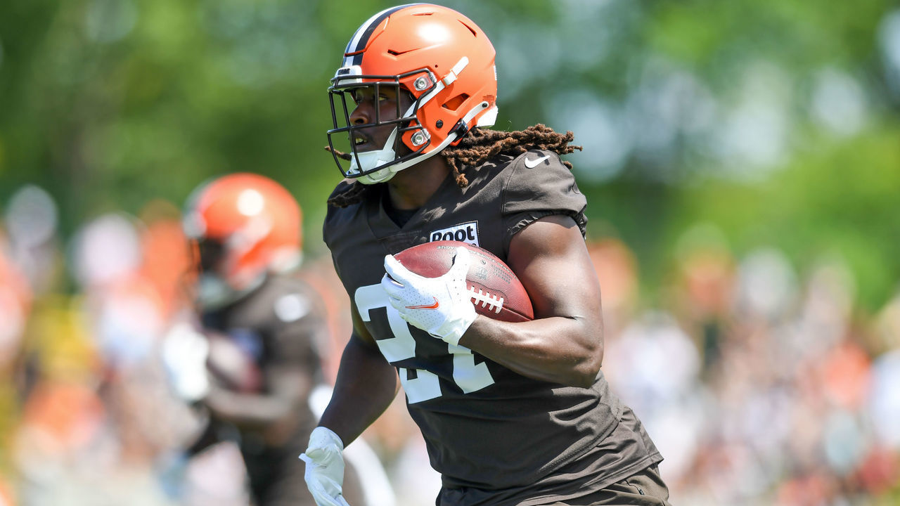 BEREA, OH - JULY 30: Kareem Hunt #27 of the Cleveland Browns runs a drill during Cleveland Browns training camp at CrossCountry Mortgage Campus on July 30, 2022 in Berea, Ohio.