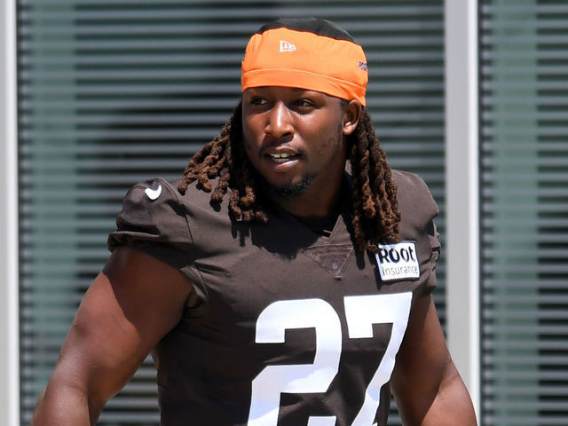 Kareem Hunt won't practice for Browns on Wednesday - NBC Sports