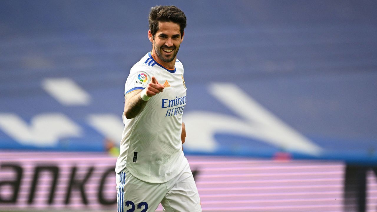 Real Madrid's Spanish midfielder Isco celebrates during the Spanish League football match between Real Madrid CF and RCD Espanyol at the Santiago Bernabeu stadium in Madrid on April 30, 2022.