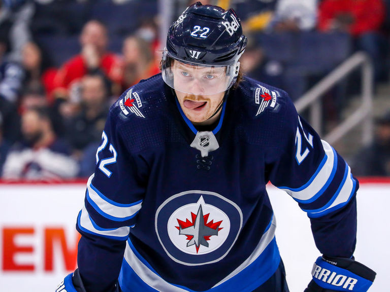 Winnipeg Jets avoid arbitration, agree to two-year contract with former L.A.  Kings forward