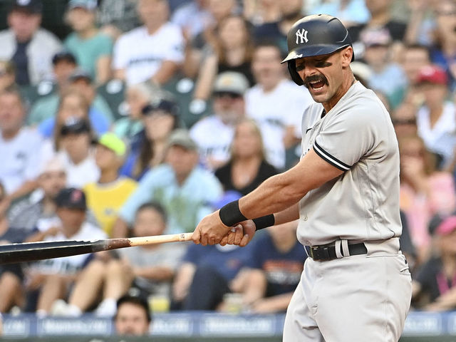 Matt Carpenter Fractures Foot in Yankees Win Over Mariners - The