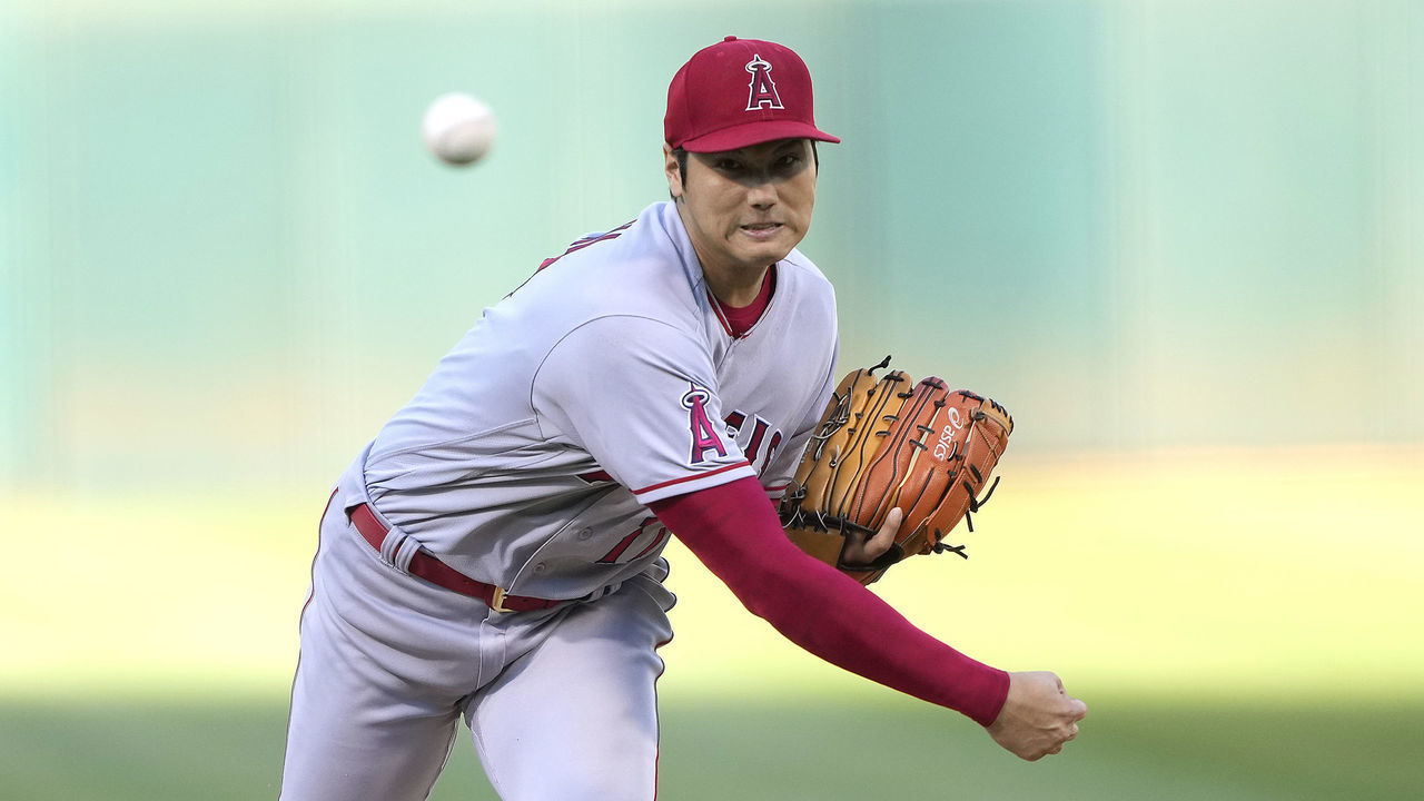 OAKLAND, CALIFORNIA - AUGUST 09: Shohei Ohtani #17 of the Los Angeles Angels pitches against the Oakland Athletics in the bottom of the first inning at RingCentral Coliseum on August 09, 2022 in Oakland, California.