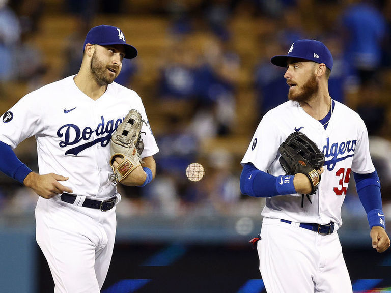 Trea Turner extends hitting streak to 26 games as Dodgers beat