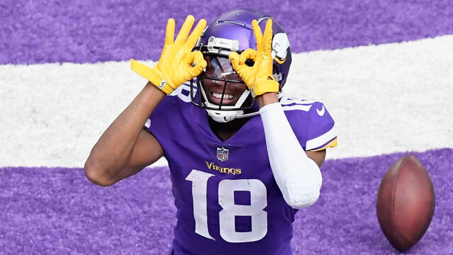 MINNEAPOLIS, MINNESOTA - SEPTEMBER 27: Justin Jefferson #18 of the Minnesota Vikings celebrates a touchdown against the Tennessee Titans during the third quarter of the game at U.S. Bank Stadium on September 27, 2020 in Minneapolis, Minnesota.