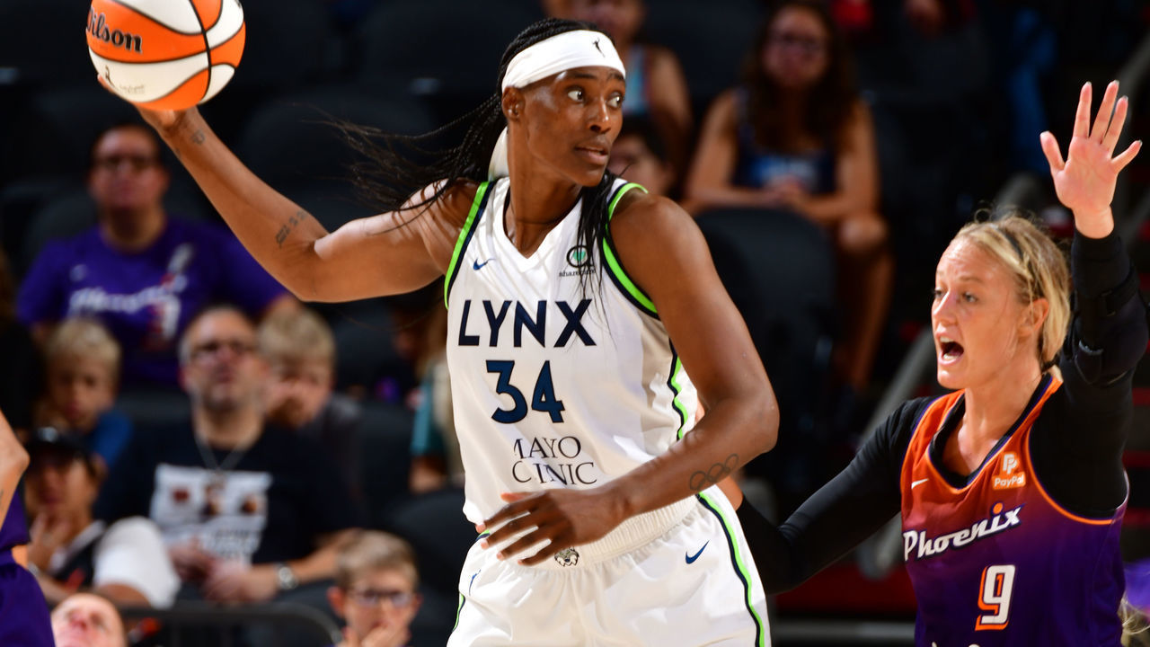 PHOENIX, AZ - AUGUST 10: Sylvia Fowles #34 of the Minnesota Lynx looks to pass the ball during the game against the Phoenix Mercury on August 10, 2022 at Footprint Center in Phoenix, Arizona. Mandatory Copyright Notice: Copyright 2022 NBAE