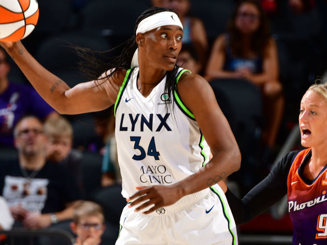 PHOENIX, AZ - AUGUST 10: Sylvia Fowles #34 of the Minnesota Lynx looks to pass the ball during the game against the Phoenix Mercury on August 10, 2022 at Footprint Center in Phoenix, Arizona. Mandatory Copyright Notice: Copyright 2022 NBAE
