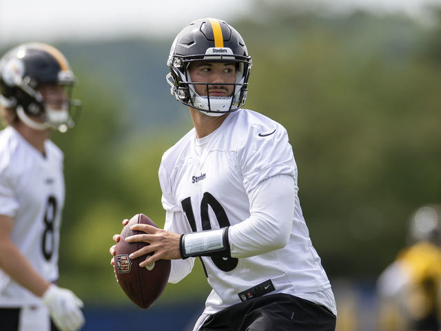 PITTSBURGH, PA - MAY 25: Pittsburgh Steelers quarterback Kenny