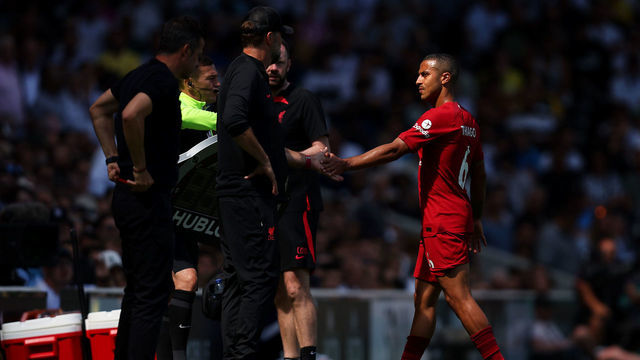 LONDON, ENGLAND - AUGUST 06: Juergen Klopp, Manager of Liverpool, looks on as Thiago Alcantara of Liverpool is substituted during the Premier League match between Fulham FC and Liverpool FC at Craven Cottage on August 06, 2022 in London, England.
