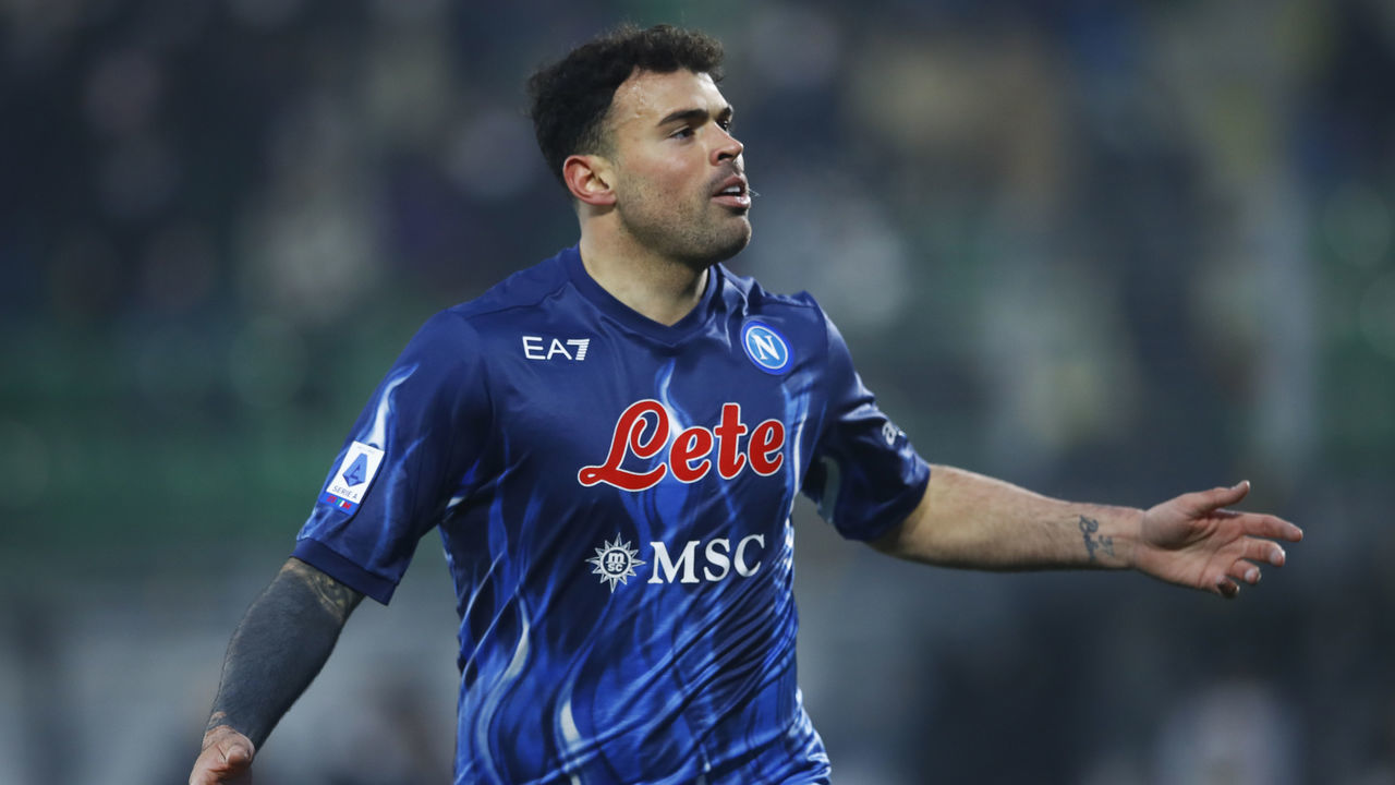 VENICE, ITALY - FEBRUARY 06: Andrea Petagna of SSC Napoli celebrates after scoring his team's second goal during the Serie A match between Venezia FC and SSC Napoli at Stadio Pier Luigi Penzo on February 6, 2022 in Venice, Italy.