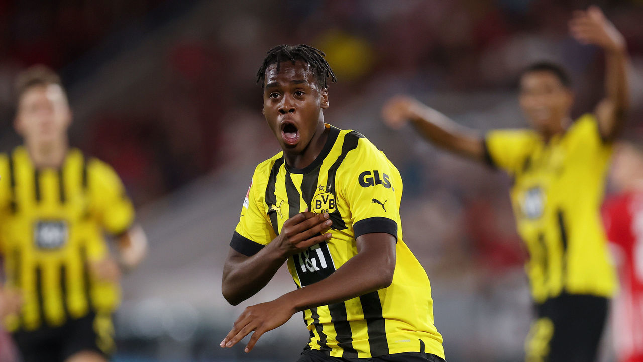 FREIBURG IM BREISGAU, GERMANY - AUGUST 12: Jamie Bynoe-Gittens of Borussia Dortmund celebrates scoring their side's first goal during the Bundesliga match between Sport-Club Freiburg and Borussia Dortmund at Europa-Park Stadion on August 12, 2022 in Freiburg im Breisgau, Germany.