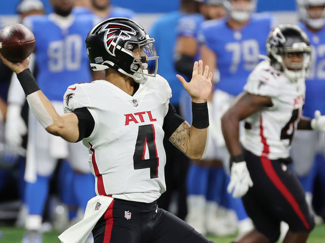 Desmond Ridder throws his first NFL touchdown pass for Atlanta Falcons