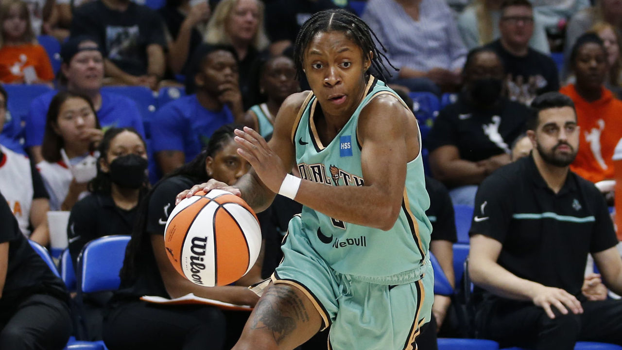 ARLINGTON, TX - AUGUST 10: Crystal Dangerfield #3 of the New York Liberty drives to the basket during the game against the Dallas Wings on August 10, 2022 at the College Park Center in Arlington, Texas. NOTE TO USER: User expressly acknowledges and agrees that, by downloading and/or using this Photograph, user is consenting to the terms and conditions of the Getty Images License Agreement. Mandatory Copyright Notice: Copyright 2022 NBAE