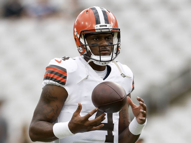 First look: Cleveland Browns quarterback Deshaun Watson throws TD