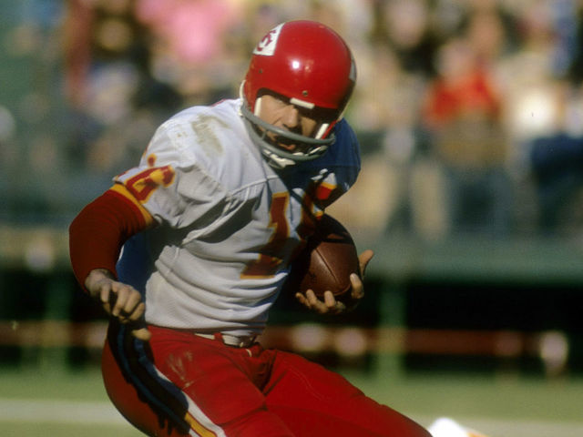 Len Dawson, MVP of Chiefs' first Super Bowl win, in hospice